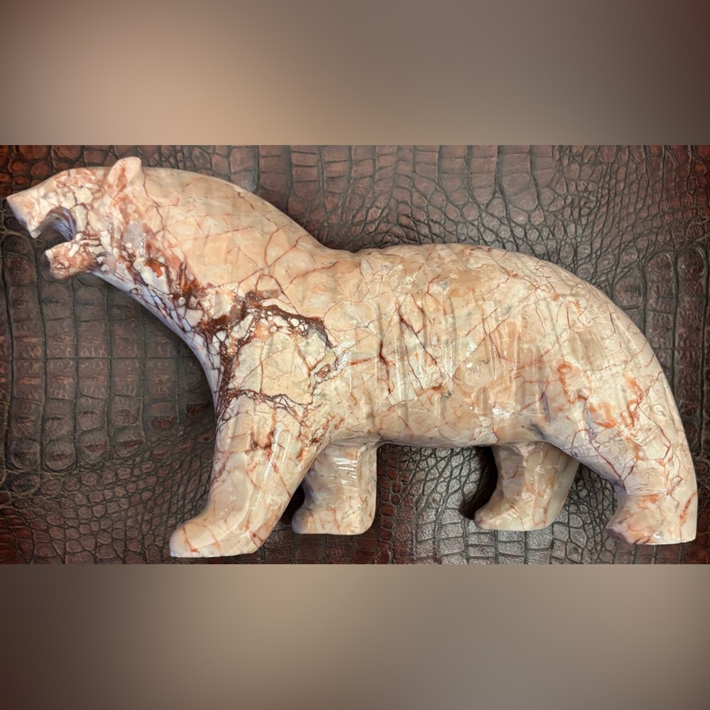 Polar bear animal sculpture in pale pink marble, Mid-Century Modern, 1970